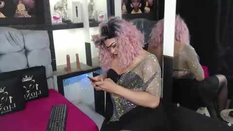 sophia_hott01 online show from 12/05/25, 12:25