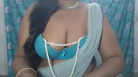 Snapshot of sophia_indian chatting on 02/01/26, 06:12 Sophia Tamil online show from 02/01/26, 06:12