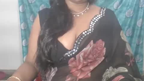 Snapshot of sophia_indian chatting on 04/08/26, 05:18 Sophia Tamil online show from 04/08/26, 05:18