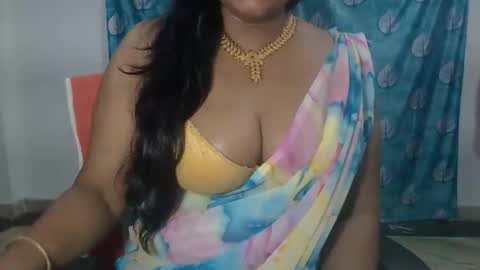 Snapshot of sophia_indian chatting on 04/17/26, 05:49 Sophia Tamil online show from 04/17/26, 05:49
