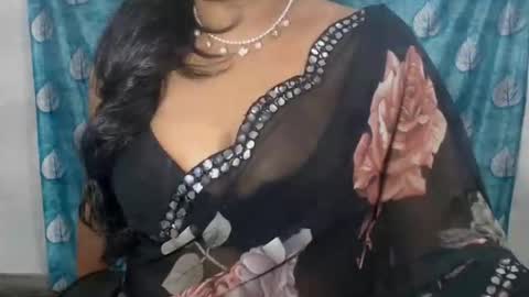 Snapshot of sophia_indian chatting on 04/22/26, 05:21 Sophia Tamil online show from 04/22/26, 05:21