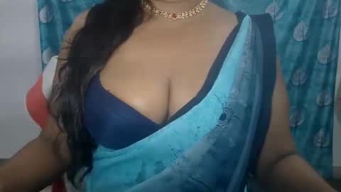 Snapshot of sophia_indian chatting on 04/30/26, 06:09 Sophia Tamil online show from 04/30/26, 06:09