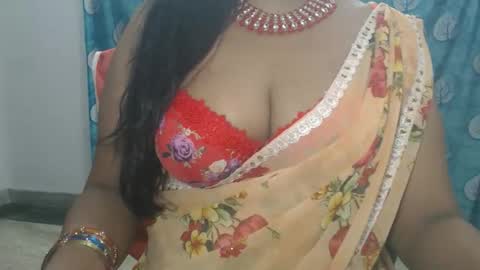 Snapshot of sophia_indian chatting on 05/16/26, 10:36 Sophia Tamil online show from 05/16/26, 10:36