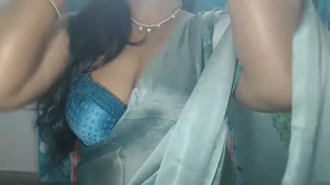 Snapshot of sophia_indian chatting on 05/29/26, 05:16 Sophia Tamil online show from 05/29/26, 05:16