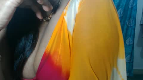 Snapshot of sophia_indian chatting on 06/10/26, 05:34 Sophia Tamil online show from 06/10/26, 05:34