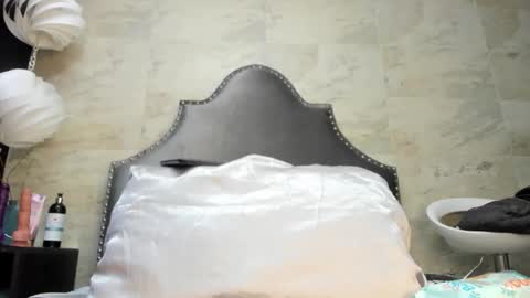 Snapshot of sophia_models chatting on 02/17/26, 06:58 Sophia online show from 02/17/26, 06:58