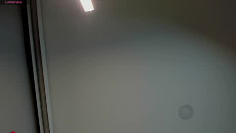 sophia_owens_2 online show from 05/14/26, 02:07