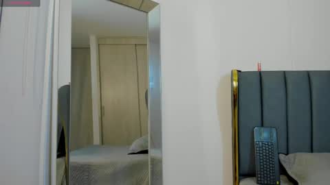 sophia_owens_2 online show from 05/26/26, 02:07