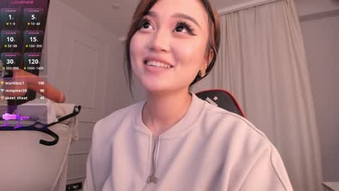 Snapshot of sophia_squirtits chatting on 01/17/25, 07:27 QUEEN OF SQUIRT online show from 01/17/25, 07:27