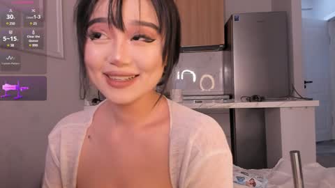 Snapshot of sophia_squirtits chatting on 02/05/25, 03:09 QUEEN OF SQUIRT online show from 02/05/25, 03:09