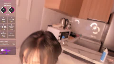 Snapshot of sophia_squirtits chatting on 02/08/25, 01:11 QUEEN OF SQUIRT online show from 02/08/25, 01:11