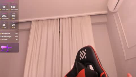 Snapshot of sophia_squirtits chatting on 02/14/25, 09:21 QUEEN OF SQUIRT online show from 02/14/25, 09:21