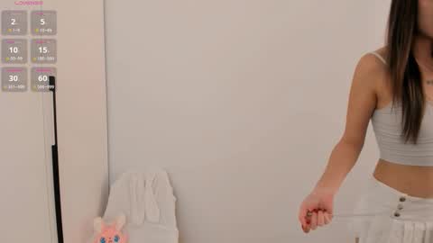 Snapshot of sophia_squirtits chatting on 10/24/25, 09:28 QUEEN OF SQUIRT online show from 10/24/25, 09:28