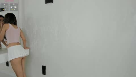 Snapshot of sophia_squirtits chatting on 11/02/25, 10:28 QUEEN OF SQUIRT online show from 11/02/25, 10:28