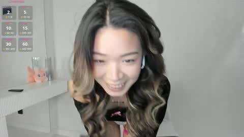 Snapshot of sophia_squirtits chatting on 11/06/25, 11:55 QUEEN OF SQUIRT online show from 11/06/25, 11:55