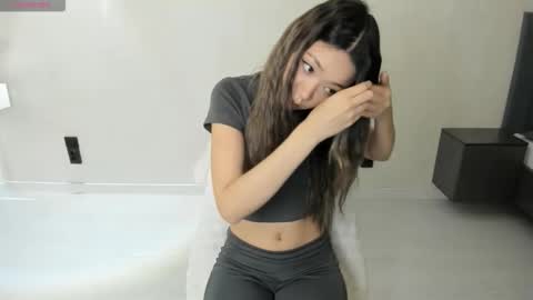 Snapshot of sophia_squirtits chatting on 11/22/25, 08:52 QUEEN OF SQUIRT online show from 11/22/25, 08:52