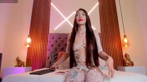 sophia_turneer online show from 06/19/26, 03:00