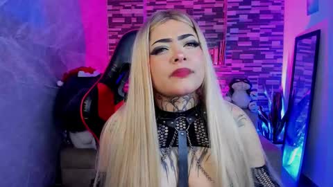 Snapshot of sophiaa_cherry chatting on 01/07/26, 07:11 Sophia online show from 01/07/26, 07:11