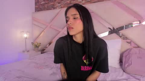 Sophia Paris online show from 10/15/25, 03:17