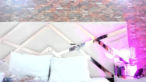 Snapshot of sophiaa_paris chatting on 11/01/25, 09:17 Sophia Paris online show from 11/01/25, 09:17