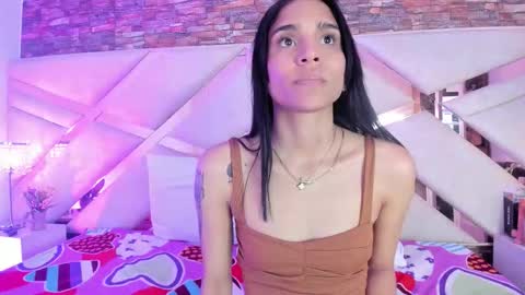 Snapshot of sophiaa_paris chatting on 11/07/25, 10:10 Sophia Paris online show from 11/07/25, 10:10