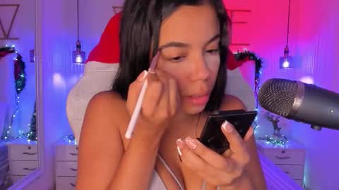 Sophie Hill  online show from 12/04/25, 08:28