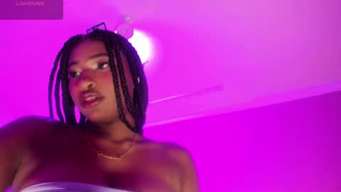 Sophie online show from 11/11/25, 04:56