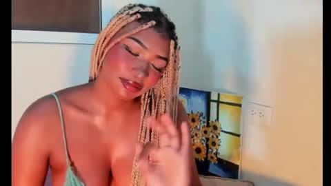 Snapshot of sophiabloss chatting on 06/11/26, 12:32 Sophie online show from 06/11/26, 12:32