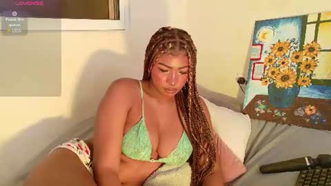 Snapshot of sophiabloss chatting on 06/29/26, 10:10 Sophie online show from 06/29/26, 10:10