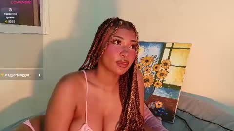 Snapshot of sophiabloss chatting on 07/09/26, 01:42 Sophie online show from 07/09/26, 01:42