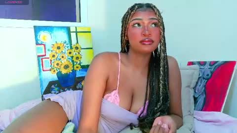 Snapshot of sophiabloss chatting on 07/18/26, 02:49 Sophie online show from 07/18/26, 02:49