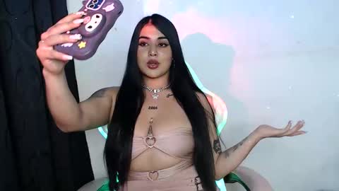 sophia online show from 06/01/26, 12:01