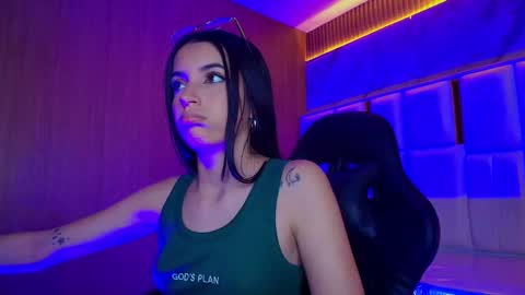 Snapshot of sophiadoll_tf chatting on 10/06/25, 08:28 sophiadoll_tf online show from 10/06/25, 08:28