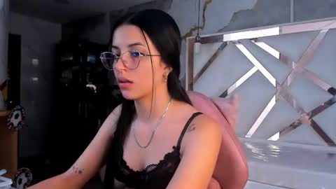 sophiadoll_tf online show from 06/29/26, 12:49