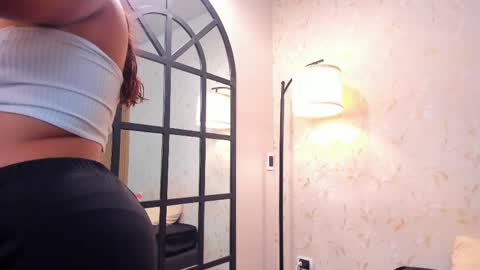 Snapshot of sophiahart_ chatting on 05/02/26, 12:10 Sophia online show from 05/02/26, 12:10