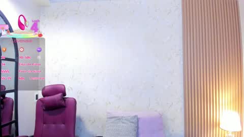 Snapshot of sophiahart_ chatting on 05/07/26, 11:48 Sophia online show from 05/07/26, 11:48
