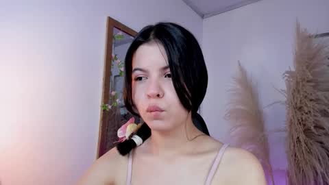 Snapshot of sophiahowland chatting on 03/09/26, 09:19 Sophia Howland online show from 03/09/26, 09:19