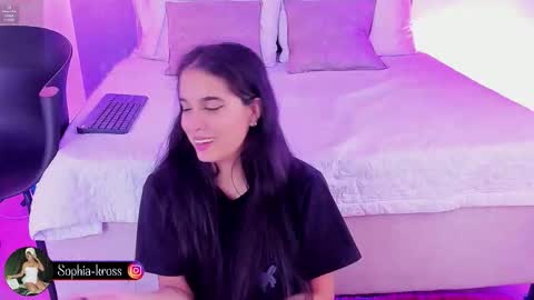 Snapshot of sophiakross chatting on 11/27/25, 06:04 Sophia online show from 11/27/25, 06:04