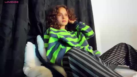Snapshot of sophiamiller6 chatting on 04/20/26, 09:34 sophiamiller6 online show from 04/20/26, 09:34