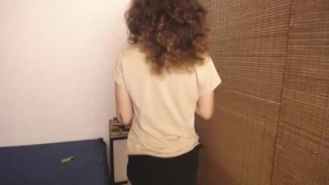Snapshot of sophiamiller6 chatting on 05/15/26, 02:18 sophiamiller6 online show from 05/15/26, 02:18