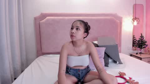 SOPHIA online show from 12/19/24, 01:29