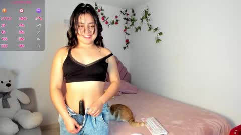 Clara sophia online show from 09/11/25, 11:49