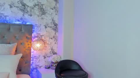 Snapshot of sophidavis chatting on 01/07/25, 05:54 Sophi  online show from 01/07/25, 05:54