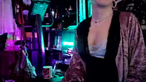 Sophie Satin1980 online show from 06/18/26, 12:44