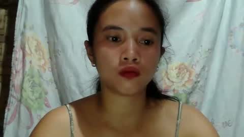 Snapshot of sophie_193 chatting on 05/12/26, 05:10 sophie_193 online show from 05/12/26, 05:10