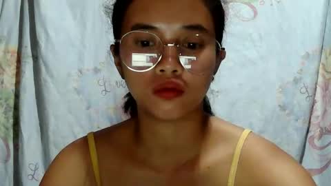 Snapshot of sophie_193 chatting on 06/06/26, 05:06 sophie_193 online show from 06/06/26, 05:06