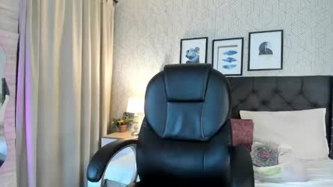 sophie__blare online show from 06/01/26, 07:04