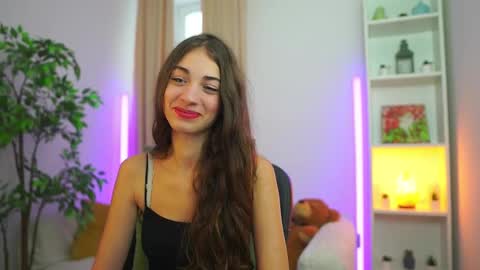 Snapshot of sophie__nice chatting on 09/11/25, 01:11 Sophiiiie online show from 09/11/25, 01:11