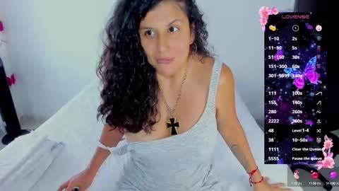 Snapshot of sophie__walker chatting on 09/24/25, 06:11 Sophia  online show from 09/24/25, 06:11