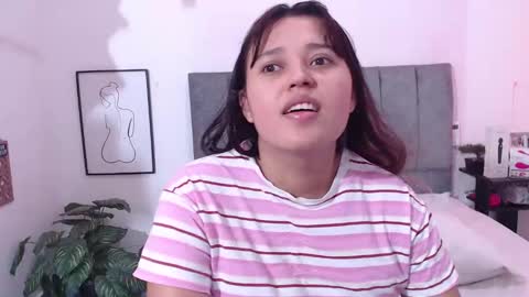 Sophie  Alis online show from 10/22/25, 06:40